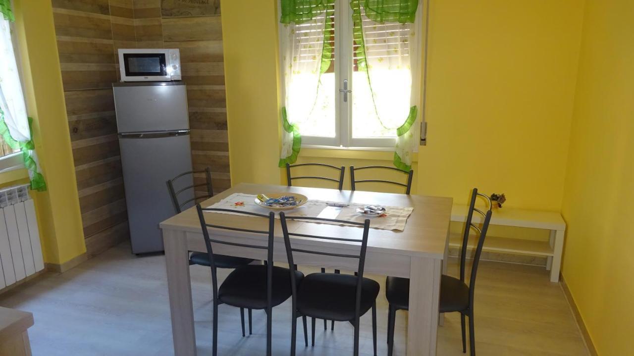 Ferienwohnung Il Caminetto Di Mario Saló Exterior foto