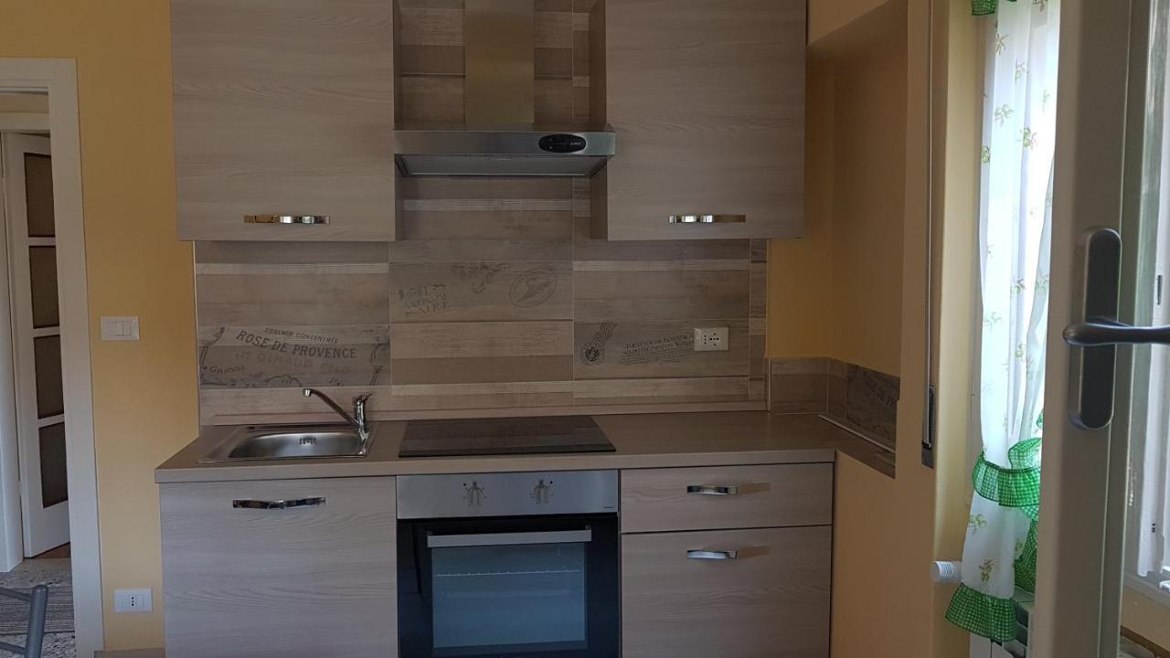 Ferienwohnung Il Caminetto Di Mario Saló Exterior foto